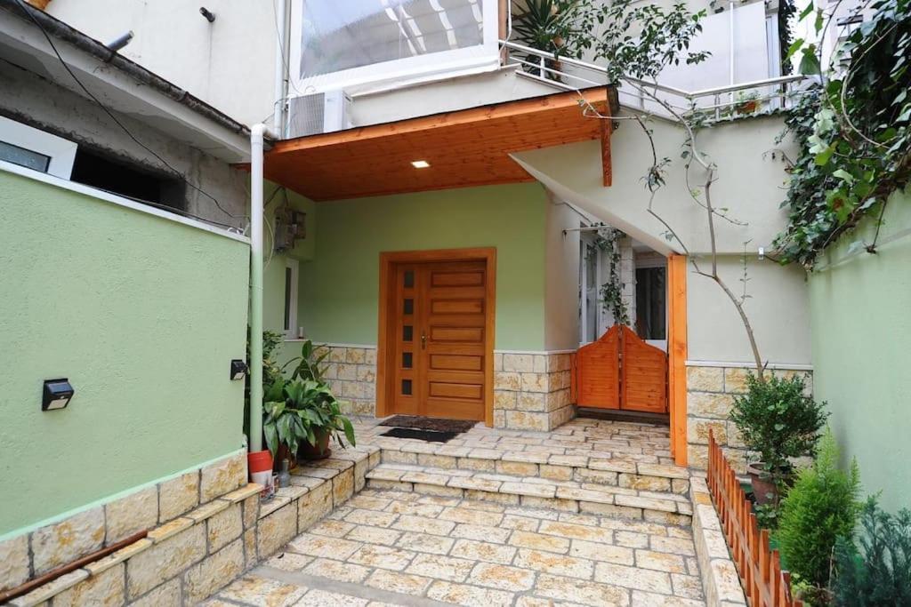 Апартаменти Grandpa House App.1 Тирана Екстер'єр фото
