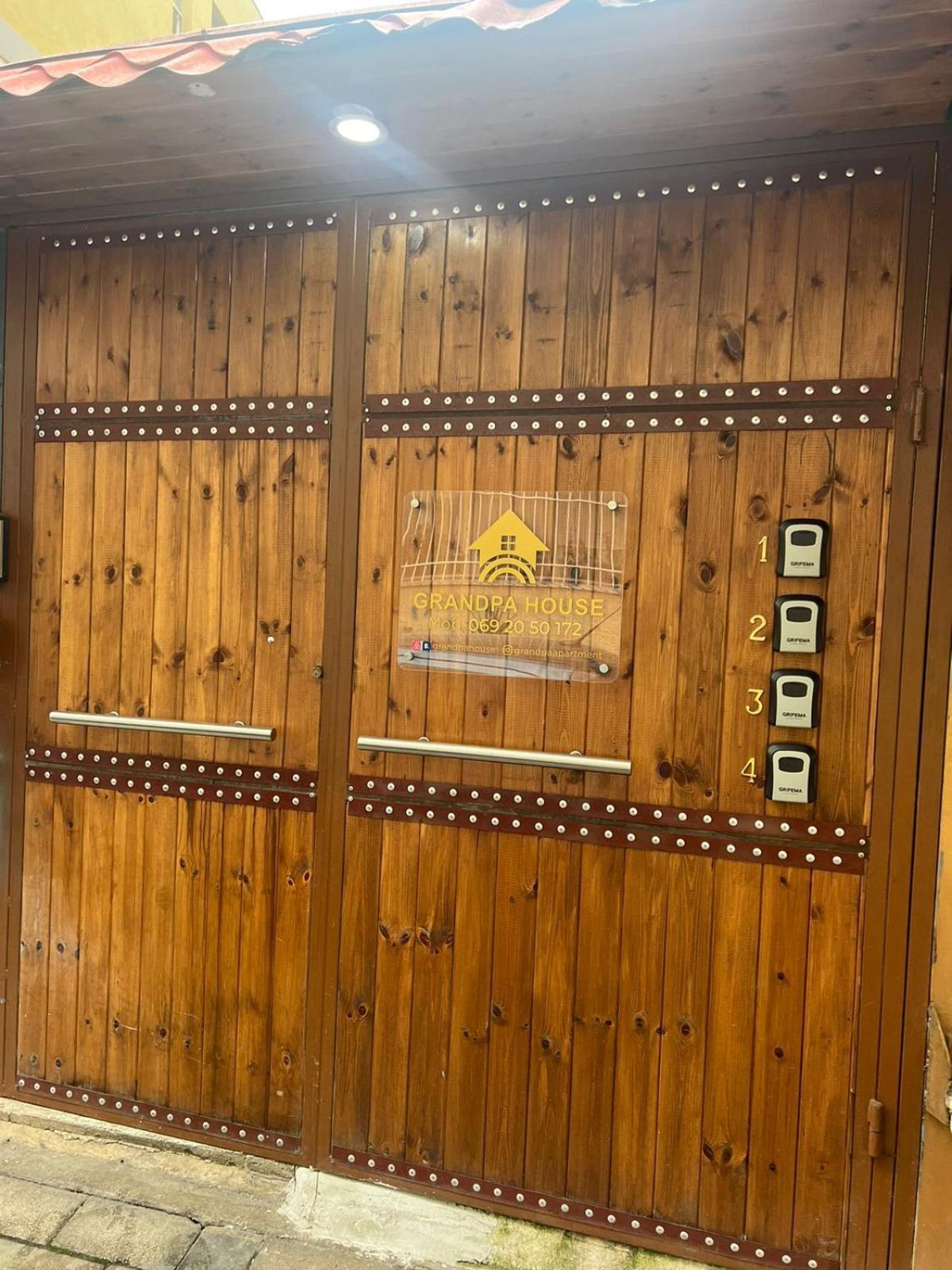 Апартаменти Grandpa House App.1 Тирана Екстер'єр фото