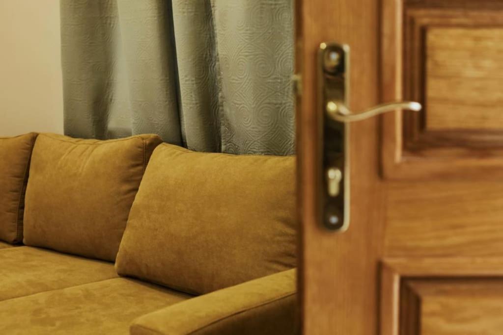 Апартаменти Grandpa House App.1 Тирана Екстер'єр фото